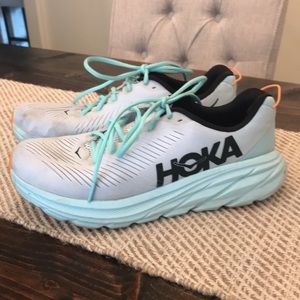 Hoka rincon 3 running shoes Sz 8 1/2    2E